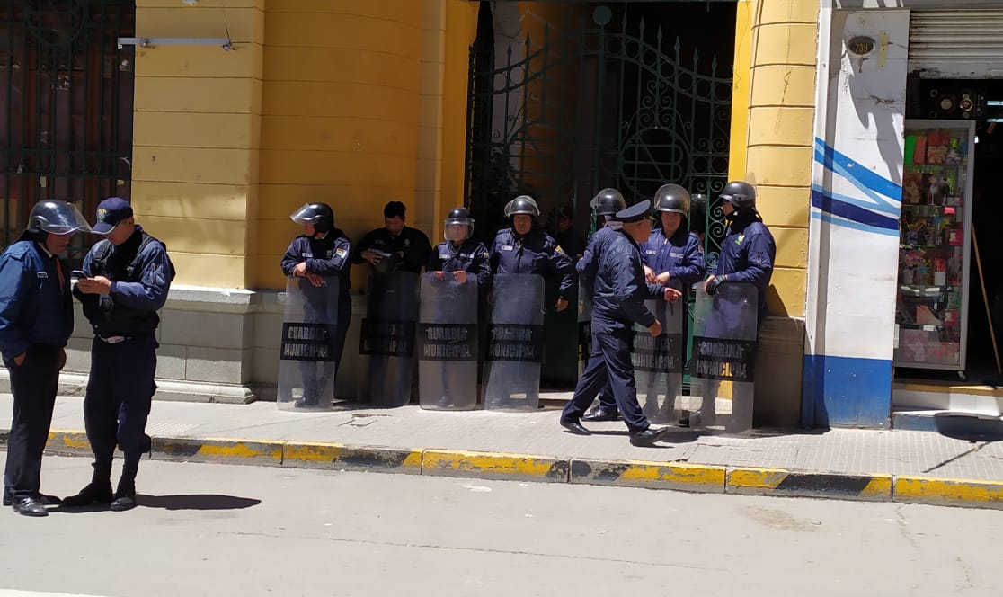 Los postulantes serán sometidos a examen físico y de conocimientos. Foto: LA PATRIA.