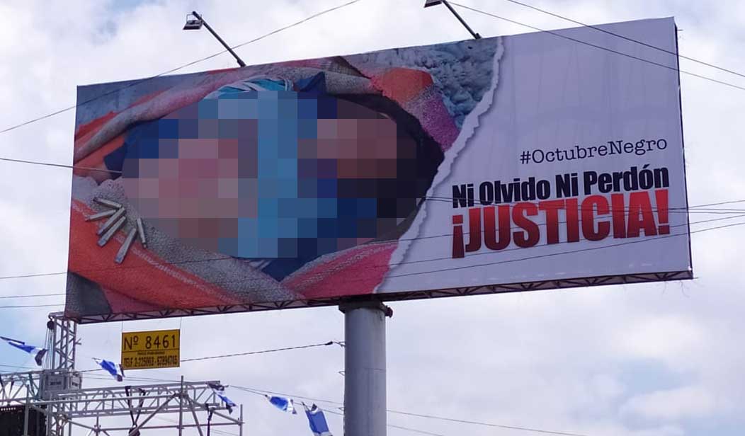 Las gigantografías fueron colocadas en la Av. Autopista y en la ciudad de El Alto. Foto: RRSS.