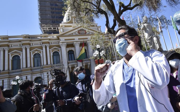ME_SIRMES_LA_PAZ_PROTESTA_EXIGIENDO_EL_EL_TRATAMIENTO_DE_LA_LEY_DEL_10%_PARA_LA_SALUD-10