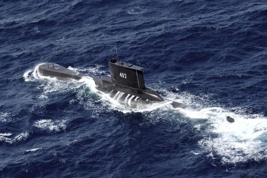 Declaran perdido el submarino desaparecido con 53 tripulantes en Indonesia