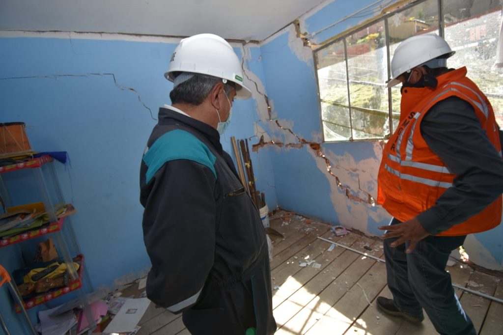 Iván Arias: “Demando a las familias que abandonen sus casas porque hay muchos riesgos”