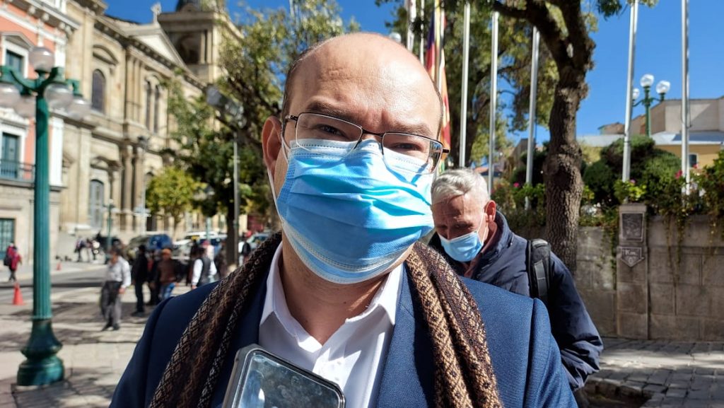 Alianza Creemos anuncia investigación por la compra de gases lacrimógenos de la gestión de Carlos Romero