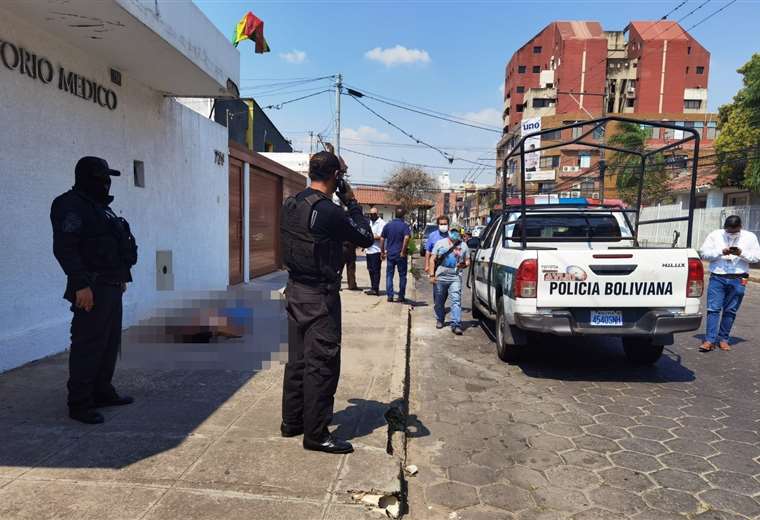 Disparan a un hombre en plena vía pública en la ciudad de Santa Cruz