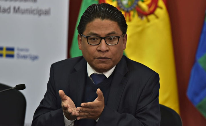 Gobierno considera como otro “golpe” la propuesta para la paz y reconciliación de Carlos Mesa