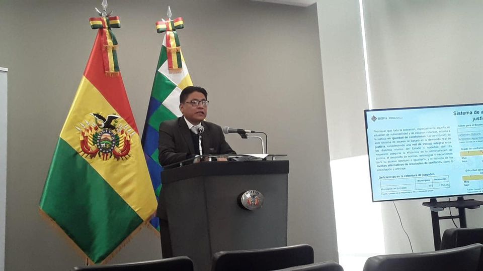 Justicia propone parámetros para la reforma judicial en Bolivia