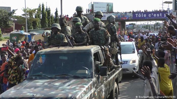 Militares capturan al Presidente de Guinea-Conakry y generan un golpe de Estado
