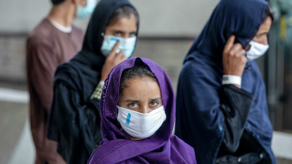 Unesco solicita reapertura de colegios para niñas en Afganistán