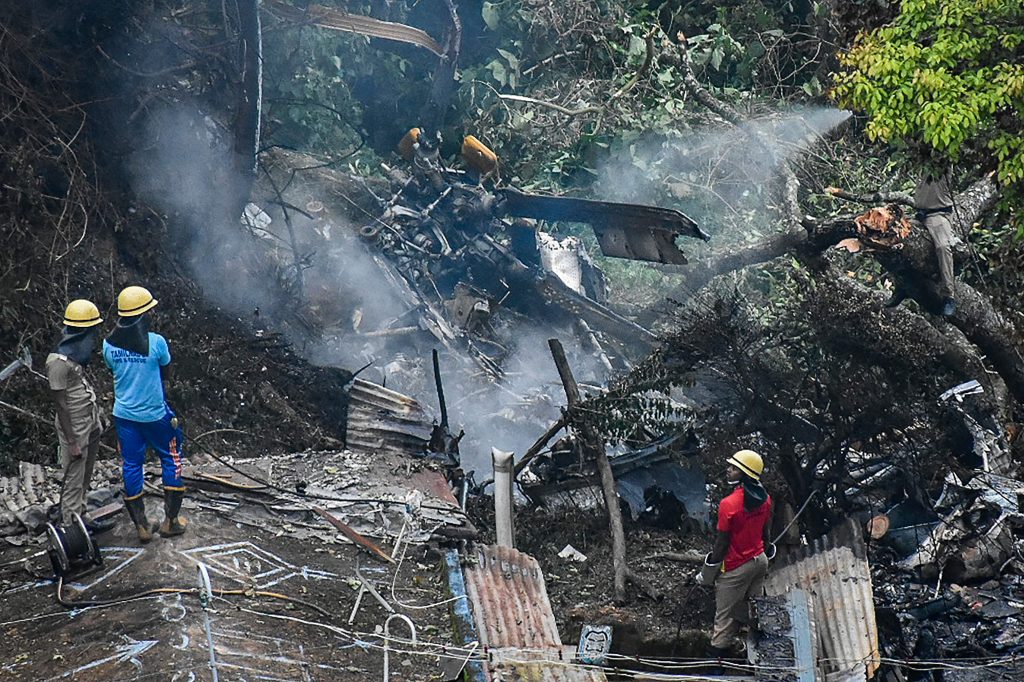 Al menos 13 fallecidos en accidente aéreo en la India, entre ellos el jefe de Estado Mayor