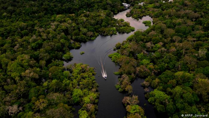 Brasil suspende permisos para explorar oro en áreas amazónicas