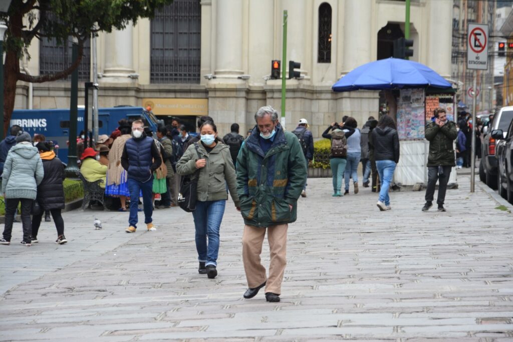 Gobierno anuncia sansiones a entidades públicas y privadas que no exijan carnet anticovid o prueba PCR a usuarios