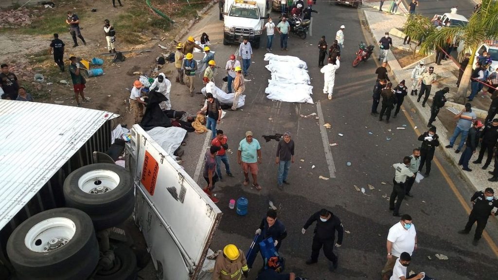 Al menos 49 personas migrantes perdieron la vida tras un accidente en México