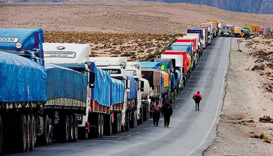 Habilitan paso vehicular en la frontera de Bolivia y Chile para el 61 % de choferes