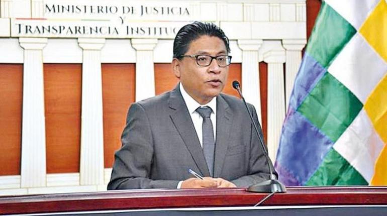 Ministerio de Justicia exige destitución y detención preventiva para juez Alcón