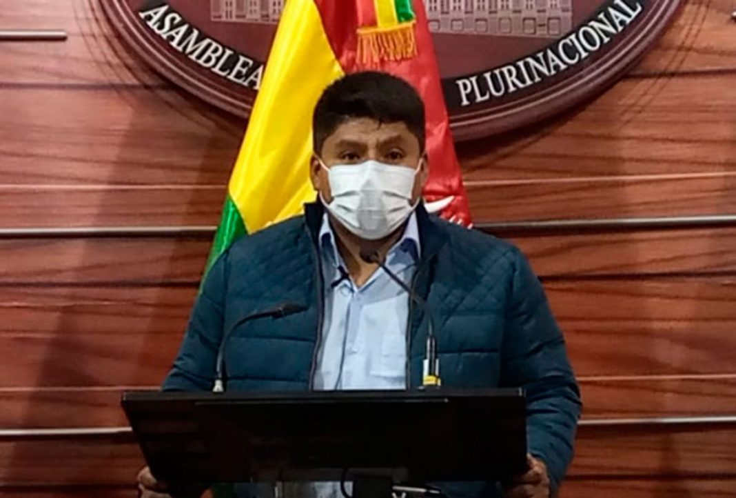 Senador del MAS pide investigar declaraciones de Dávila ya que generan sospecha