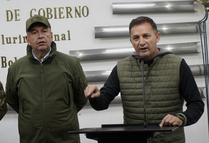 Acusan formalmente a Murillo, López y otras siete personas por caso gases lacrimógenos