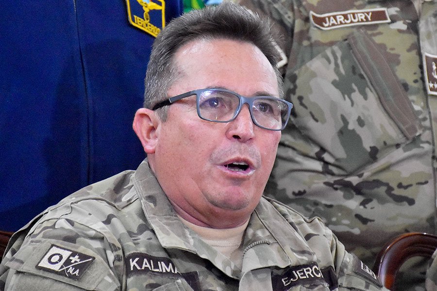 Defensa de Kaliman afirma que sugerir la renuncia de Evo no fue delito por “vacío de poder” en 2019