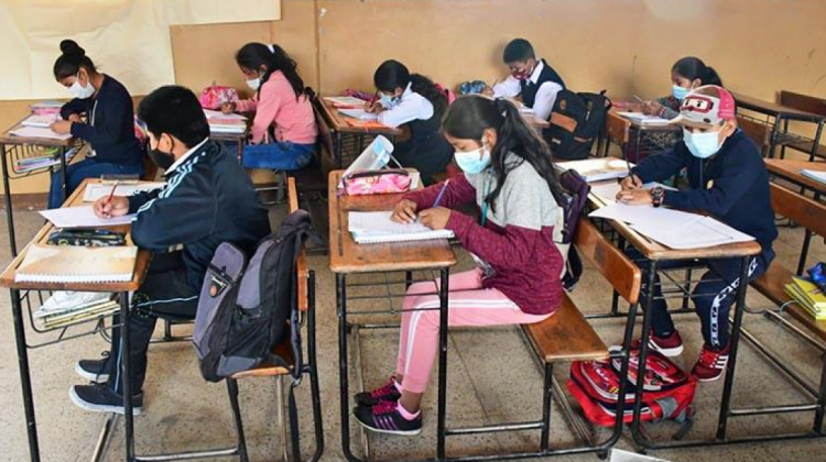 Afirman que un 70% de las unidades educativas del país pasan clases presenciales