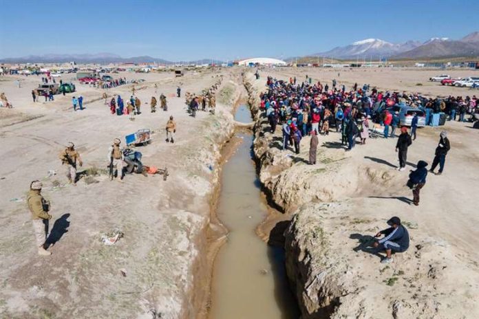 zanja-fronteriza-que-divide-a-bolivia-con-chile Denuncian que militares chilenos no respetan el límite fronterizo con Bolivia