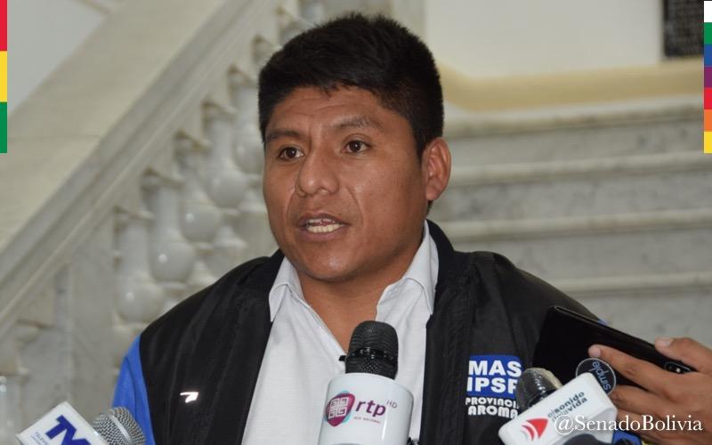 Senador Loza considera insuficiente la explicación del ministro Del Castillo