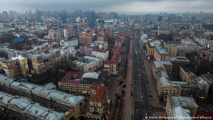 La capital ucraniana declaró un toque de queda de 36 horas