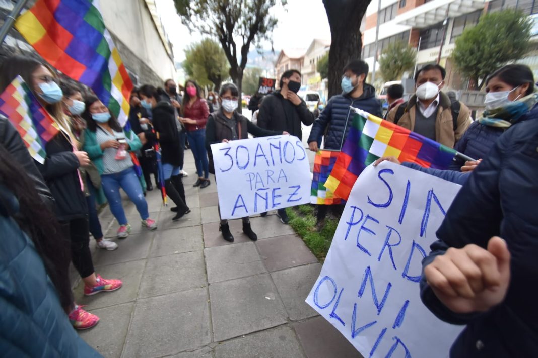 Protestas durante el juicio contra Áñez