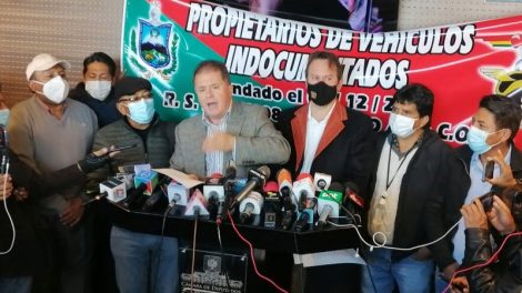 Diputado de CC presenta proyecto para nacionalizar autos indocumentados