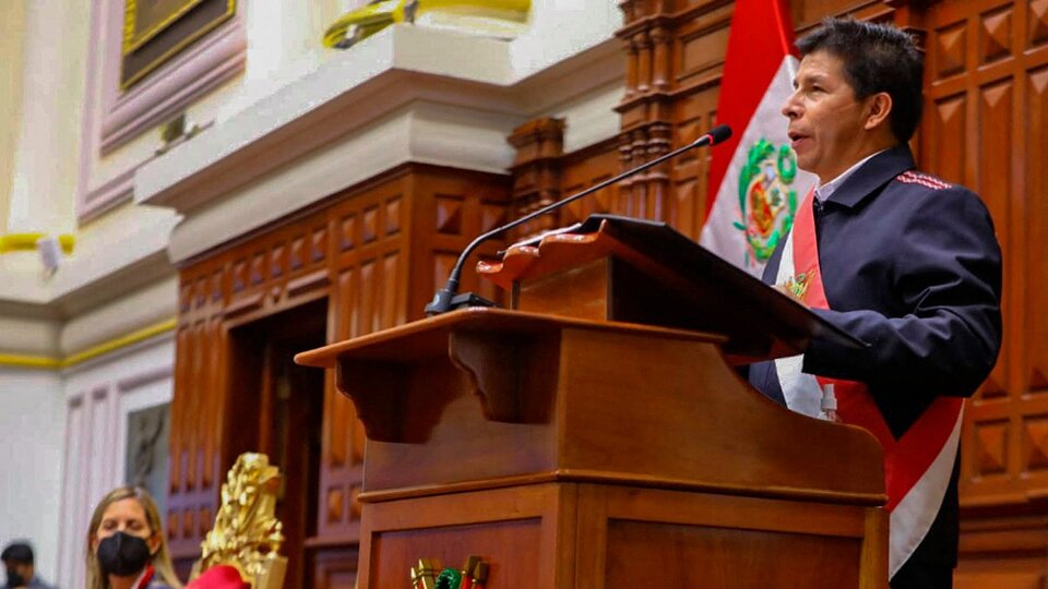 Perú: Presidente Castillo decreta "estado de emergencia" en Lima