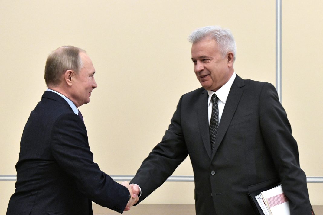 Vaguit Alekperov renuncia a la Presidencia de la petrolera rusa Lukoil