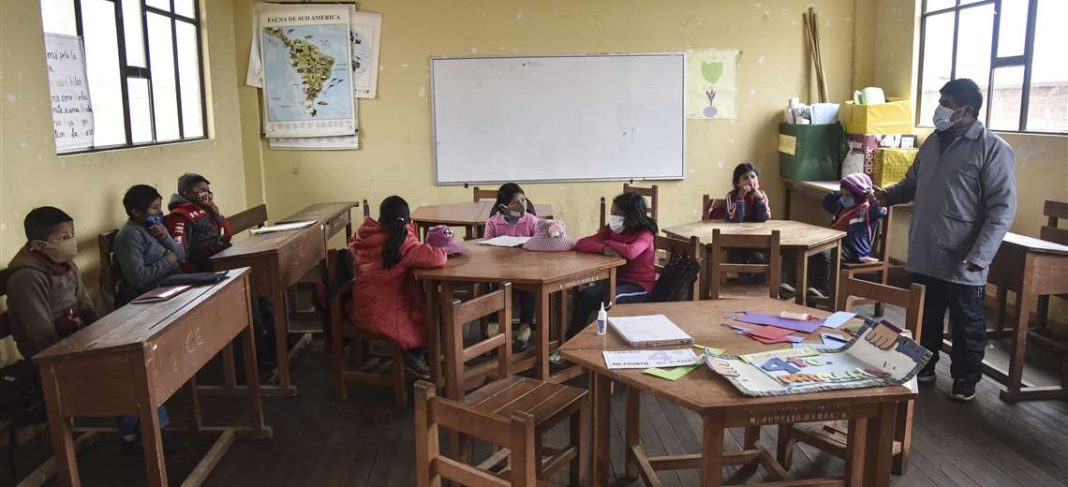 Educación descarta reprogramar receso invernal en caso de una quinta ola de coronavirus