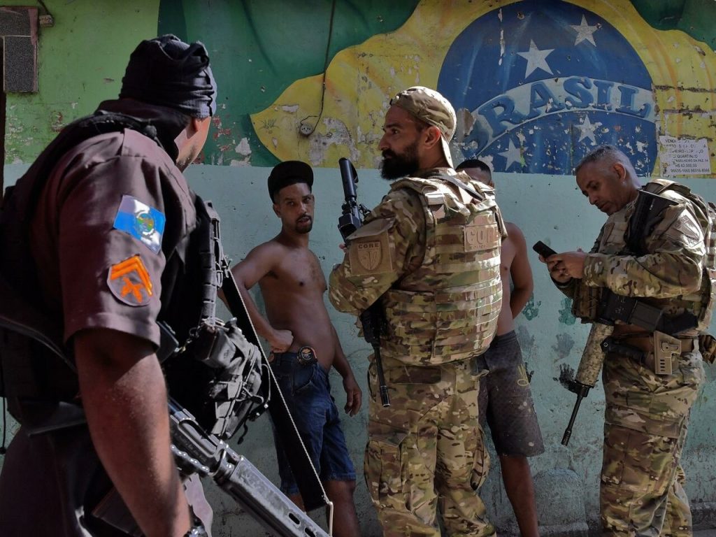 Cámaras corporales es la propuesta para reducir violencia policial en Brasil