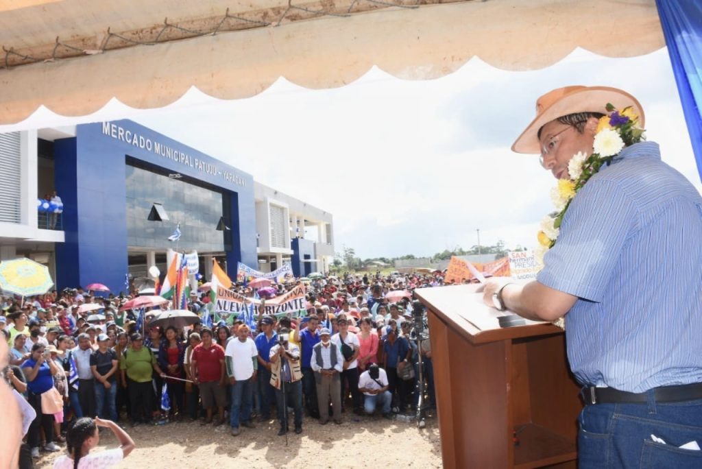En Yapacaní, Arce entrega un mercado con inversión de Bs. 32 millones