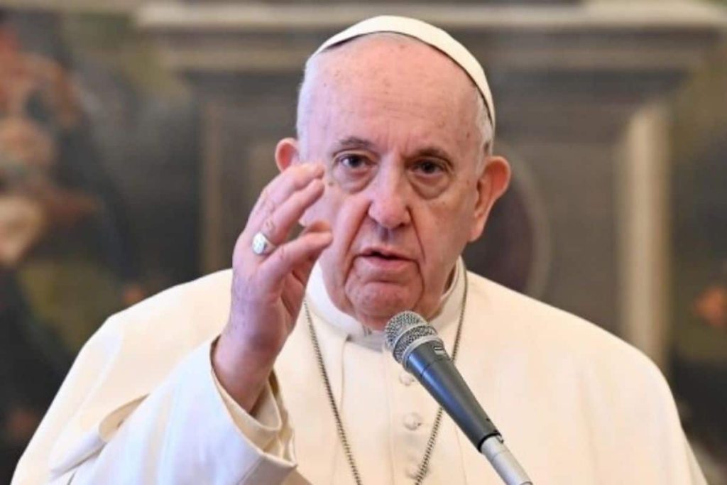 Papa Francisco pide un alto a la circulación indiscriminada de armas en EE.UU.