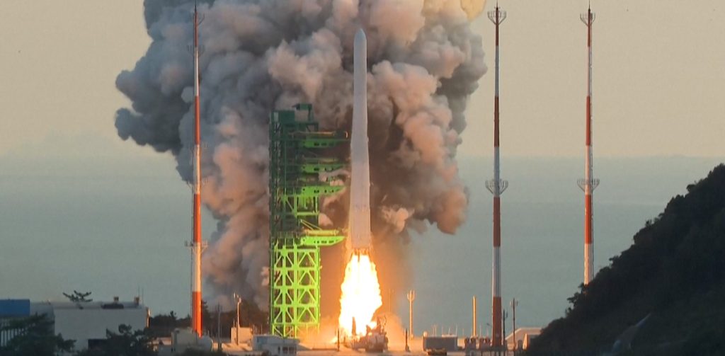 Corea del Sur lanza con éxito su cohete y se suma a la élite aeroespacial del mundo