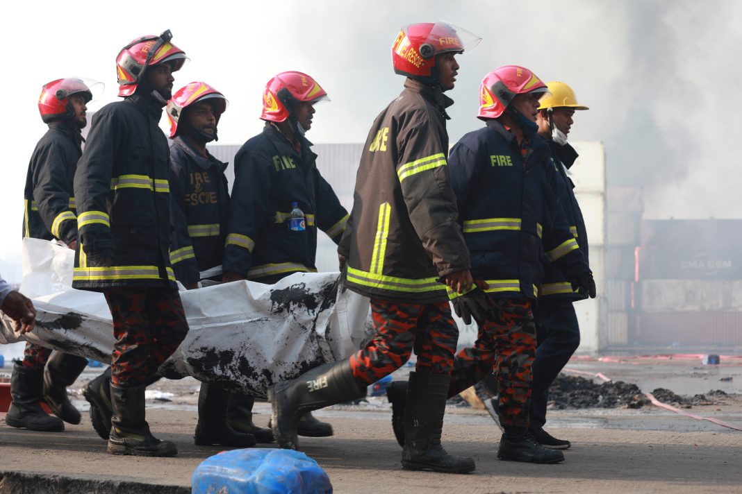 Fatal incendio en Bangladesh