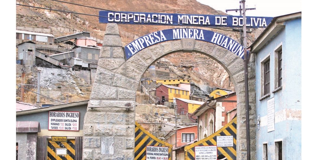 Desempleados de Huanuni exigen fuentes laborales