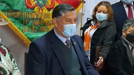 Fiscal Lanchipa se niega a responder si hubo “golpe “en Bolivia