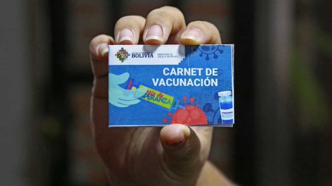 Arias pide exigir de nuevo carnet de vacunación