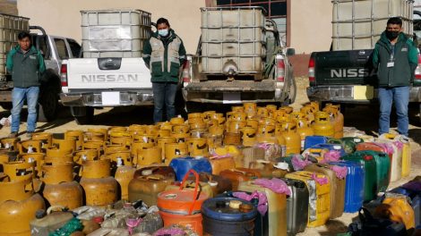 Entregan GLP y más de 6.000 litros de combustible incautado a la ANH