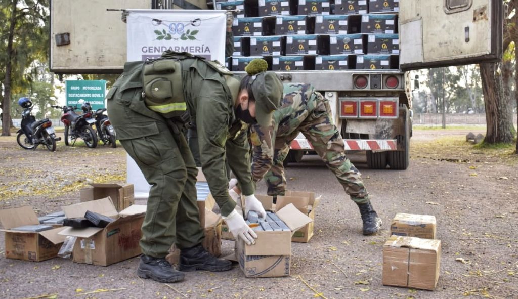 Hallan en Argentina 105 kilos de droga en una carga de banana procedente de Bolivia