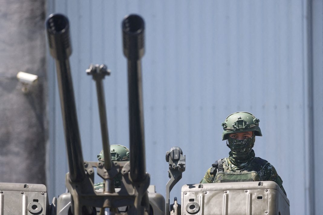 Taiwán advierte autodefensa contra aviones y barcos chinos en su territorio