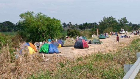 Son al menos cinco bloqueos en la ruta a Beni por conflictos de tierra, campesinos exigen titulación