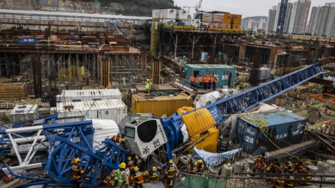 Caída de una grúa deja tres muertos y seis heridos en Hong Kong