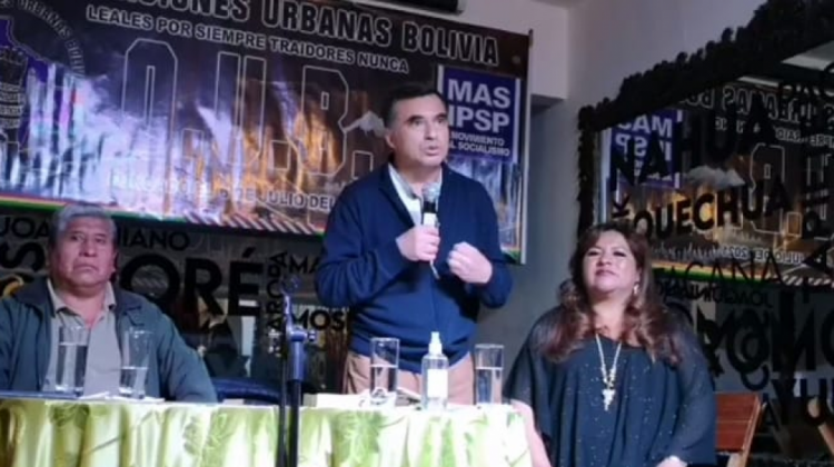 Quintana inicia campaña con Evo como candidato