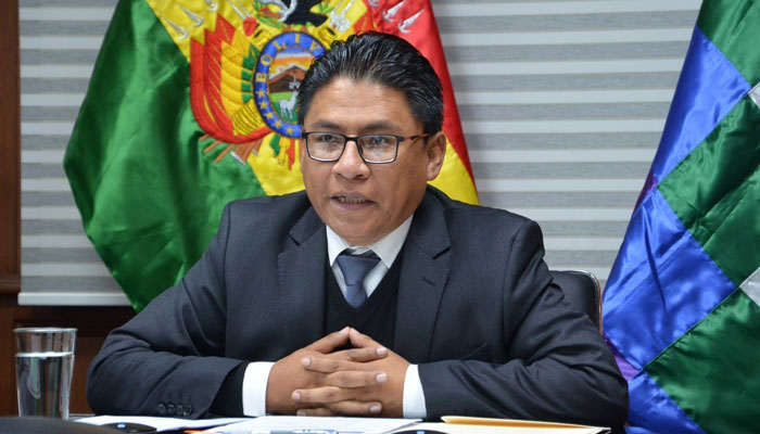Ministro Lima ve incoherencias en normas emitidas en la gestión de Evo
