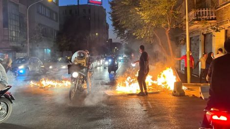 ONU denuncia uso innecesario y desproporcionado de la fuerza contra los manifestantes en Irán