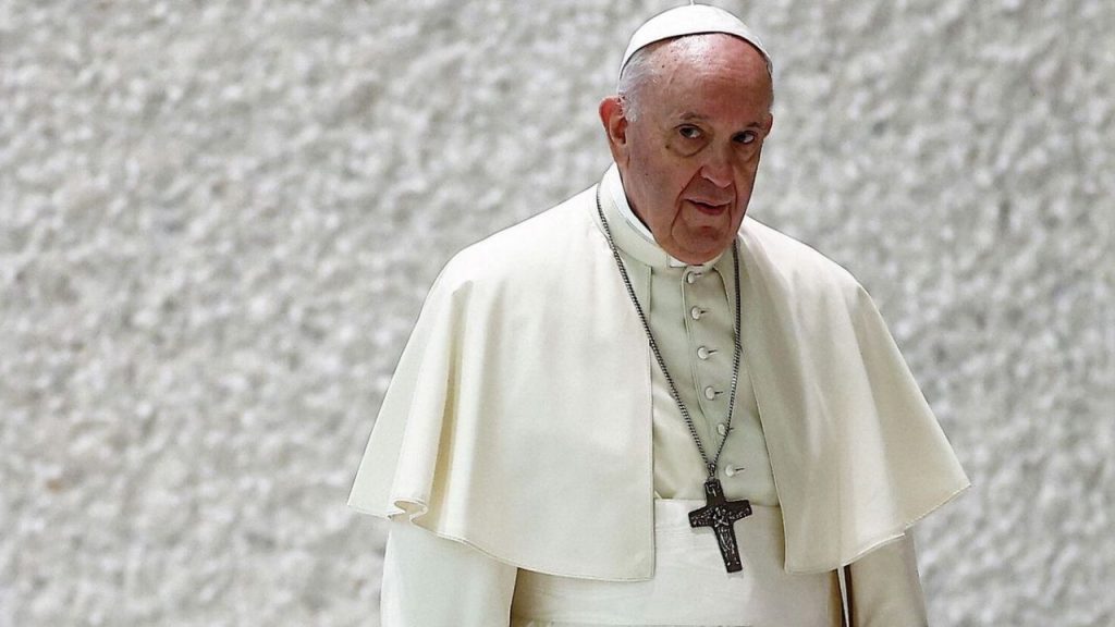 Vaticano pide disculpas a Rusia por declaraciones del Papa Francisco sobre crueldad