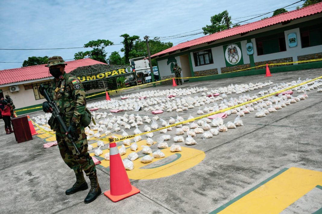 Incautan más de 700 kilos de cocaína en Villa Tunari