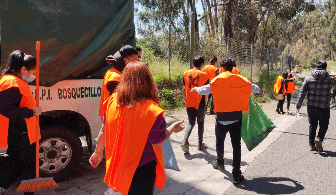 Arrestan al menos a cien personas tras Comadres