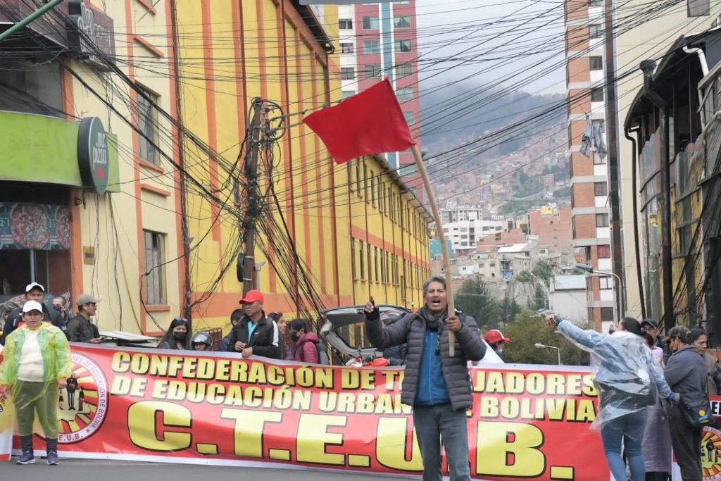 Magisterio Urbano vuelve a marchar en La Paz