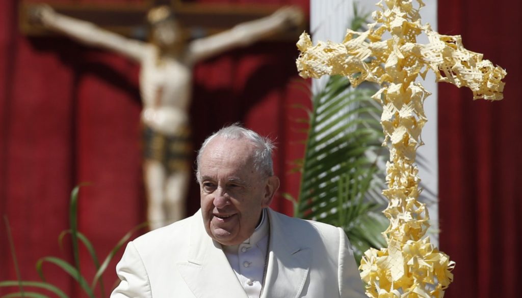 Francisco no participa del Víacrucis de Viernes Santo